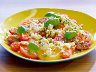 bunter tomatensalat mit ricotta