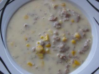 kräuterschmelzkäse hackfleisch maissuppe