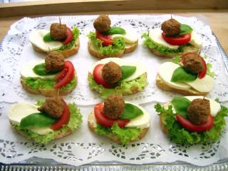 neapolitanische canapés