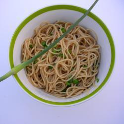 pasta mit knoblauchblüten