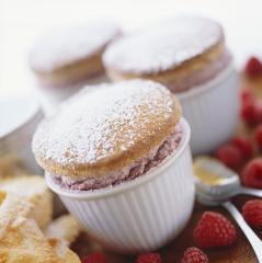 quark soufflé mit himbeeren