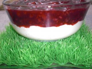 quarkmousse mit roter grütze