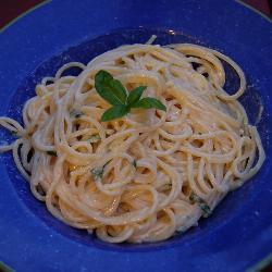 spaghetti mit sahnesoße