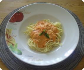 spaghetti mit scharfer tomatensuppe