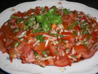 tomaten basilikum salat mit minze