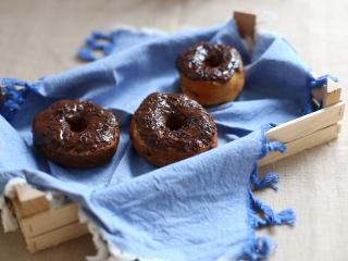 cronut mit nougatfüllung