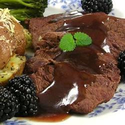 rehsteaks mit brombeer rotweinsoße