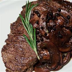 steaksauce mit merlot und pfefferkörnern