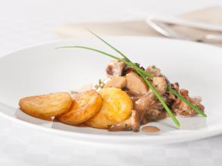 waldpilzragout mit kartoffeltalern