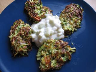 zucchinibratlinge mit dip